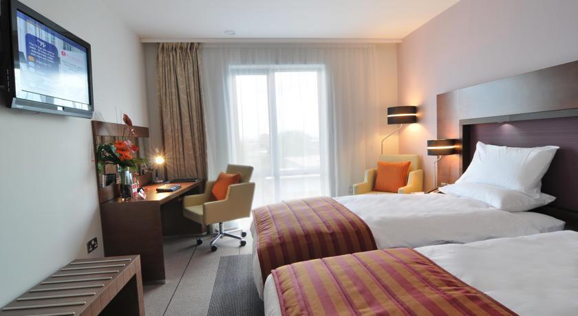 Ac Hotel By Marriott Manchester Salford Quays Bagian luar foto